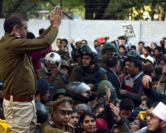 Firing outside Jamia Millia Islamia, no injuries reported